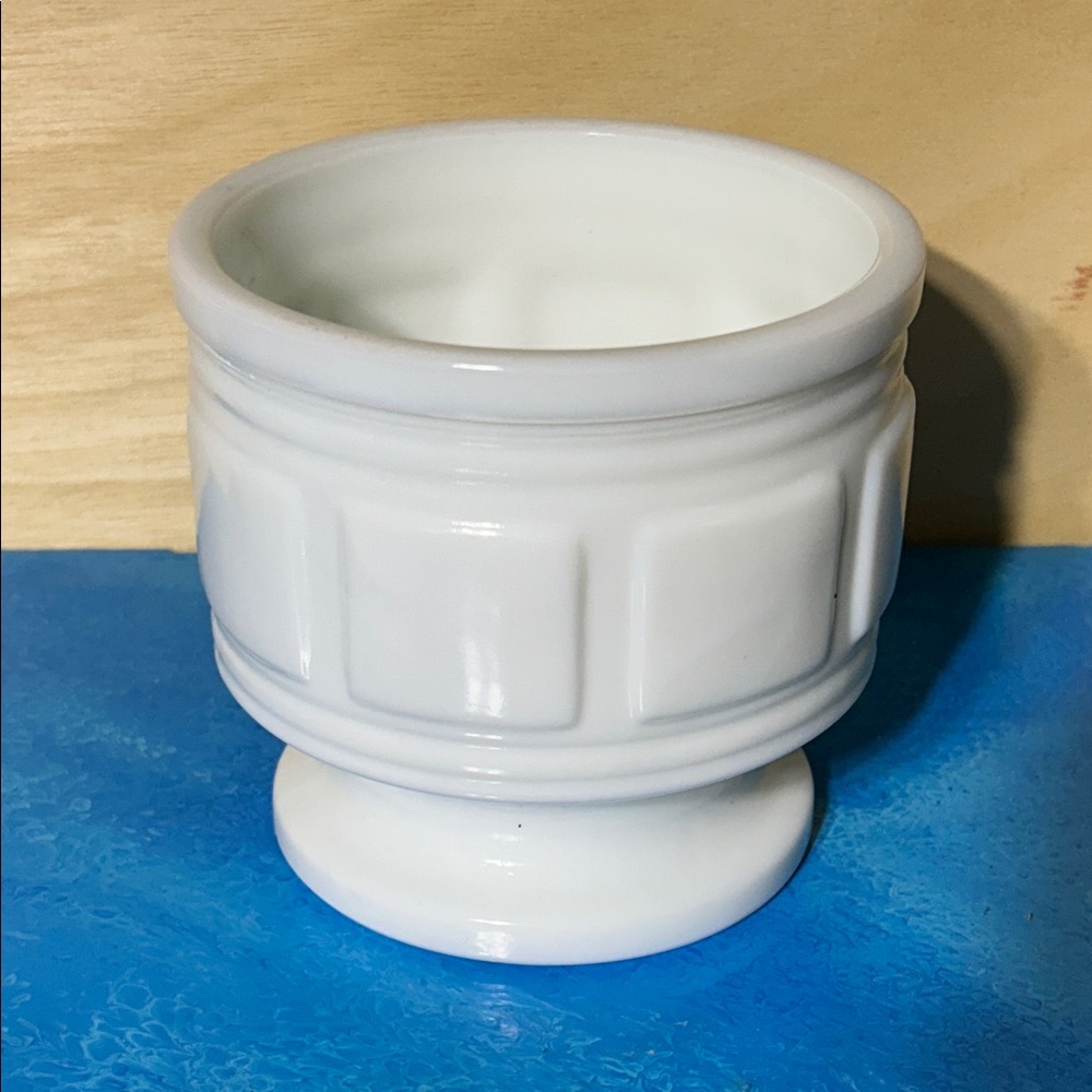Vintage RANDALL Milk Glass Planter